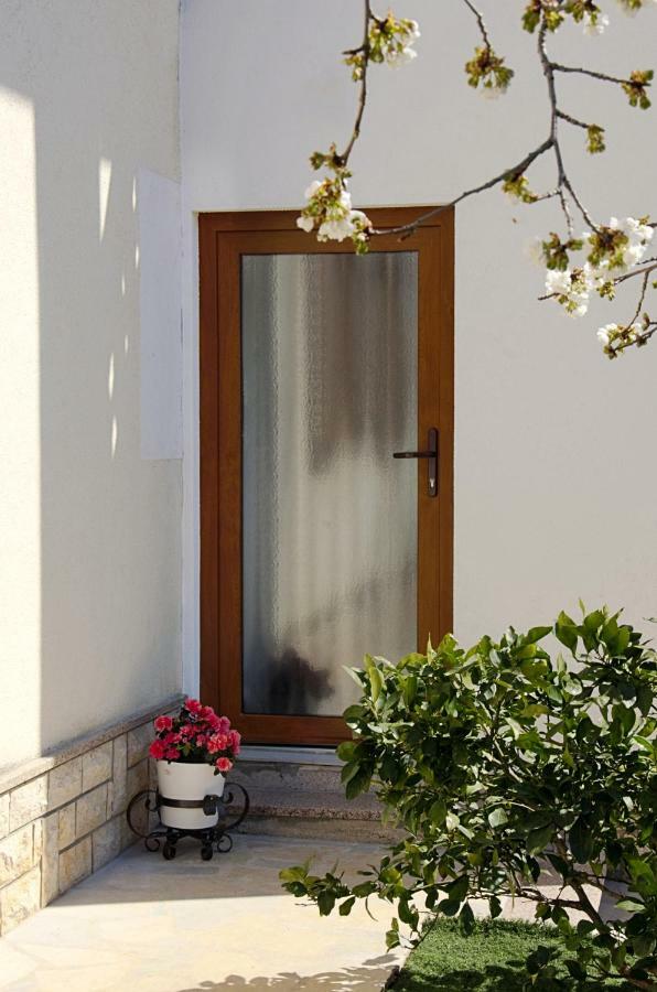 Apartment Kris ウマグ エクステリア 写真